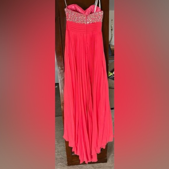 Size 2 Night Moves Prom Collection - Picture 6 of 6